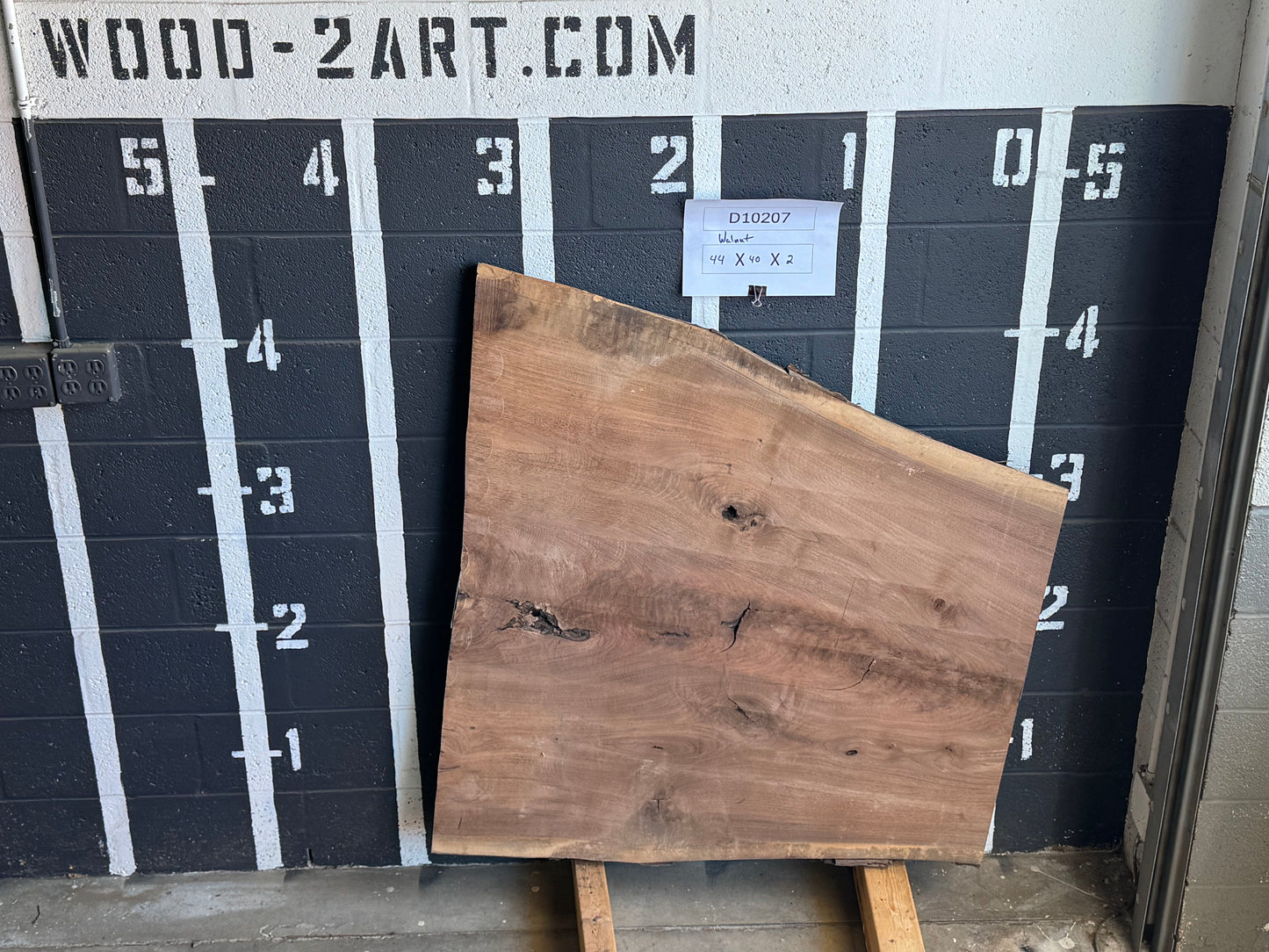 8/4 Walnut <br> 44" x 40" x 2" <br> D10207
