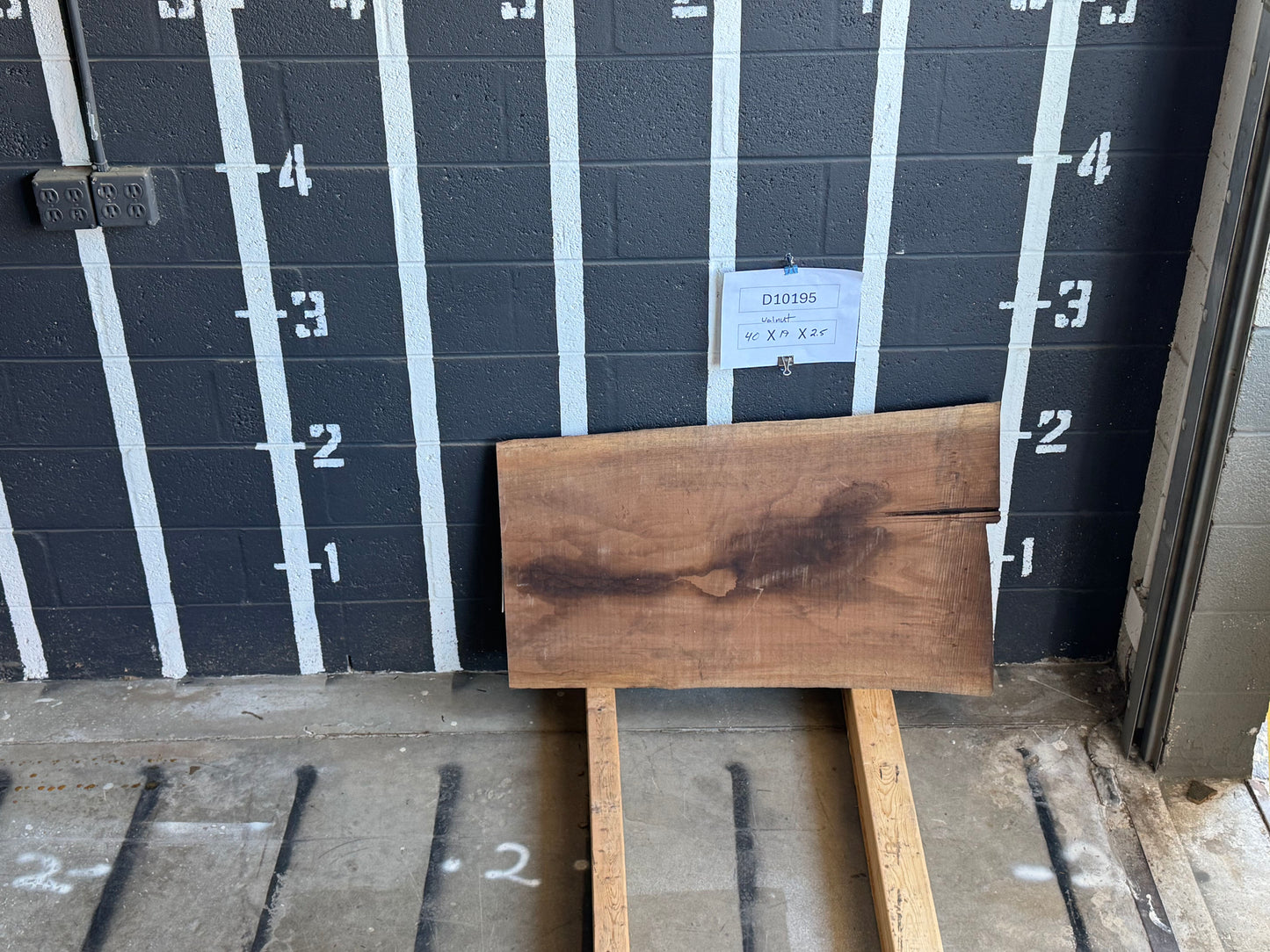 10/4 Walnut <br> 40" x 19" x 2.5" <br> D10195
