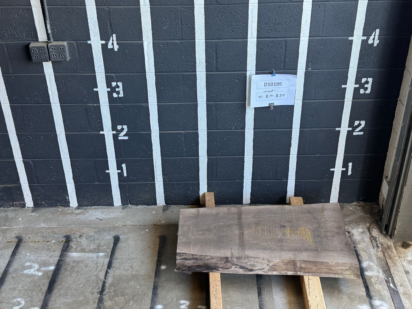 10/4 Walnut <br> 40" x 19" x 2.5" <br> D10195
