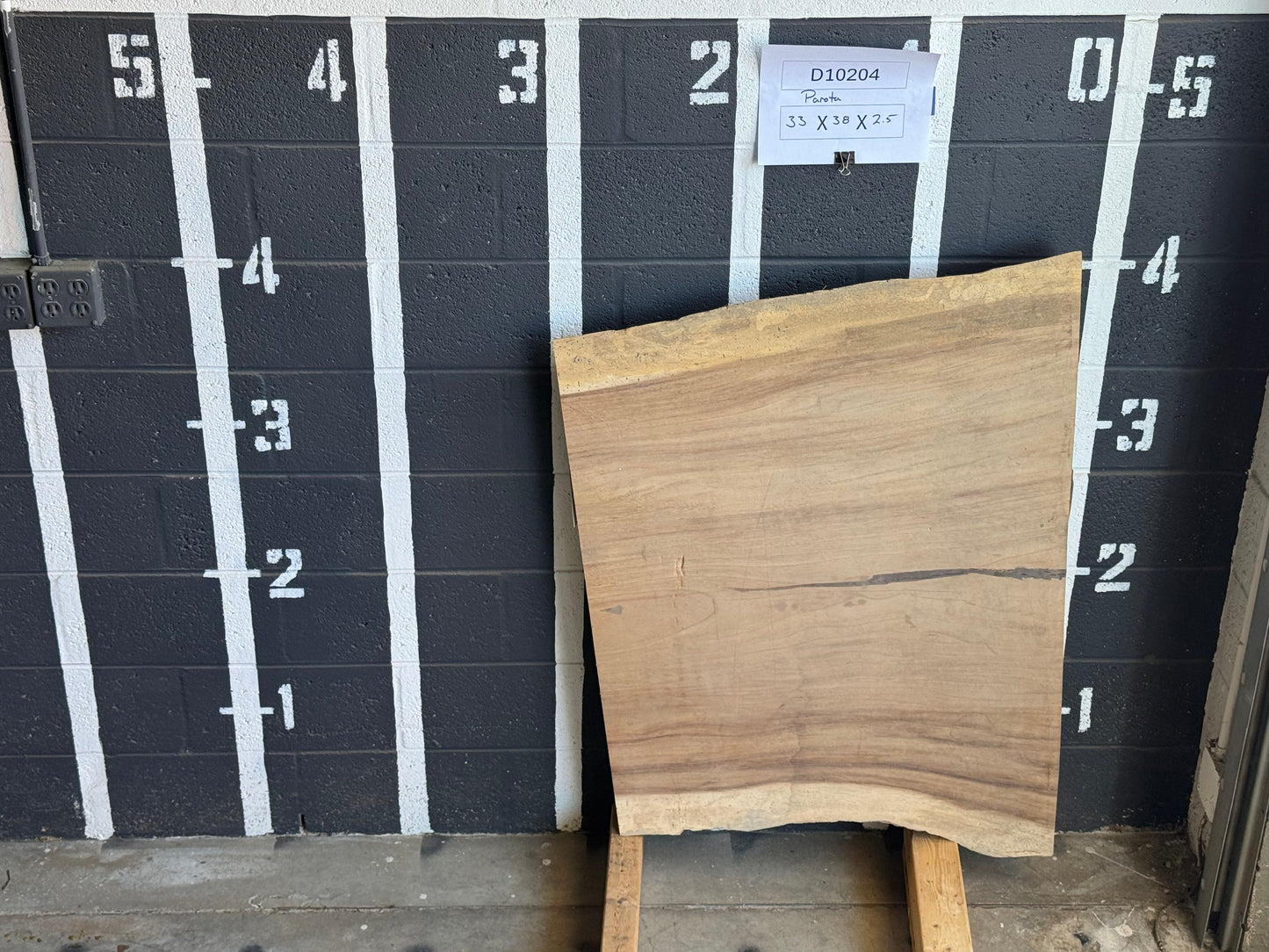 10/4 Parota <br> 33" x 38" x 2.5" <br> D10204