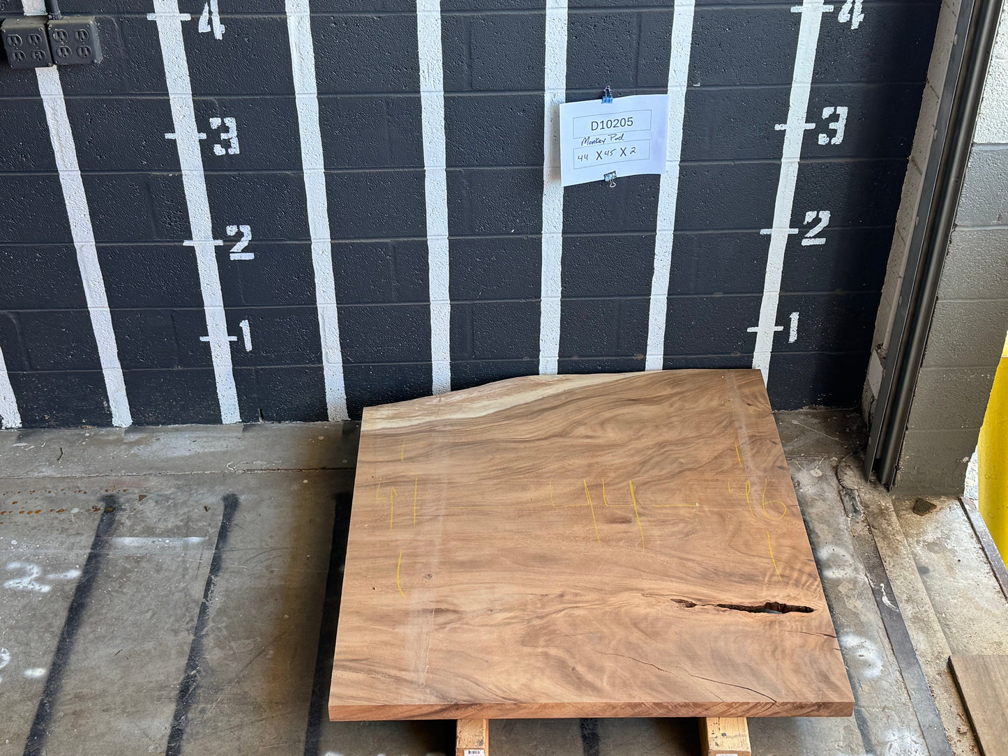 8/4 Monkey Pod <br> 44" x 45" x 2" <br> D10205